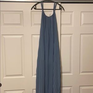 Aakaa Cosmopolitan pleated maxi dress - blue